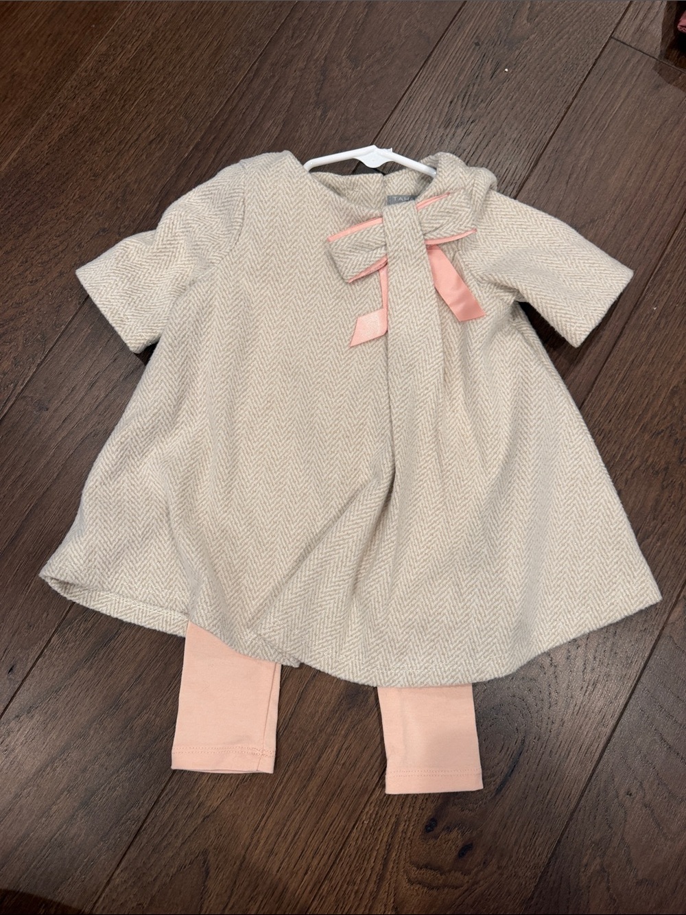 Tahari Baby Cream Dress with Pink Bow and Leggings 2T C8-004